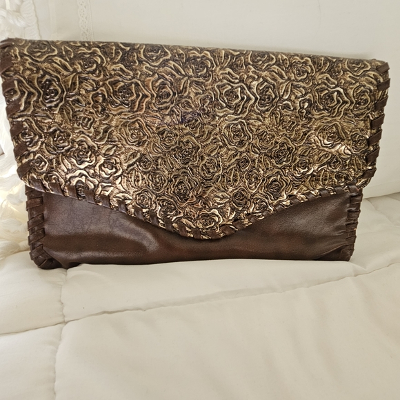Non branded clutch - Picture 2 of 4